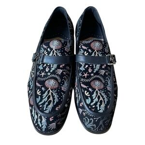 Robert Graham Embroidered Loafers – Size 9.5